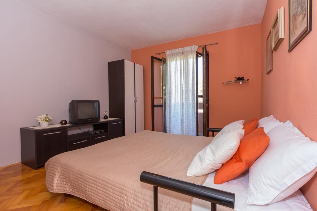 Apartment Ivo Podstrana Buitenkant foto