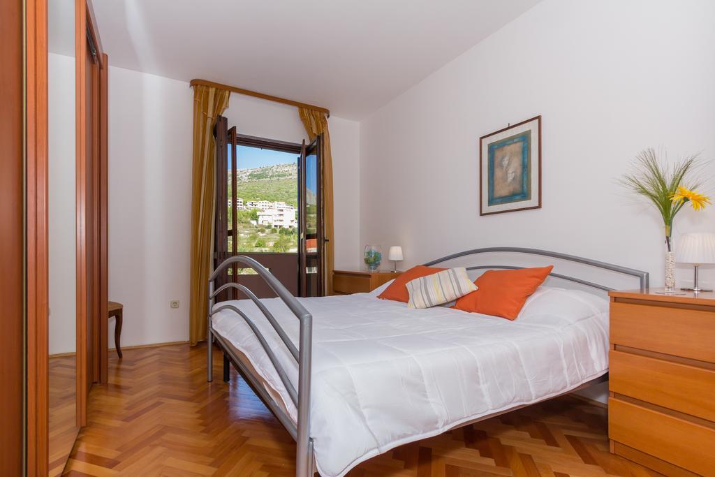 Apartment Ivo Podstrana Buitenkant foto